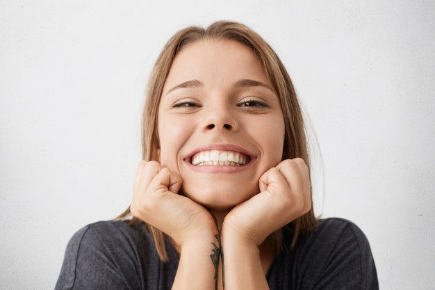 Aufsteckbare kosmetische Veneers zur Abdeckung von Zahnlücken, Verfärbungen und fehlenden Zähnen – wiederverwendbare Lächeln-Optimierung für tägliches Selbstvertrauen und besondere Anlässe