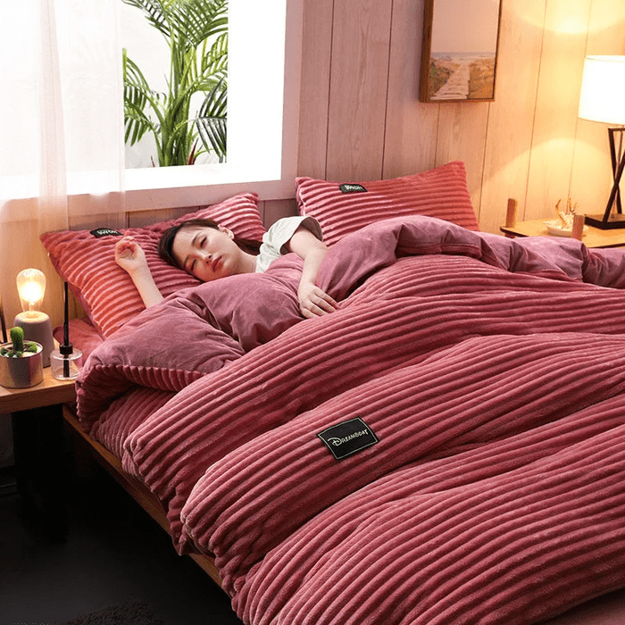 Plush Velvet Bedding Set – Ultra-Soft Coral Fleece Winter Duvet Cover with Fitted Sheet & Pillowcases for Cozy Warmth