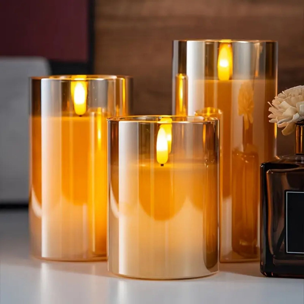 Fernbedienbare, flammenlose LED-Kerzen mit Rauchglas-Gehäuse für Wohn-, Schlaf- und Esszimmer | Thomler