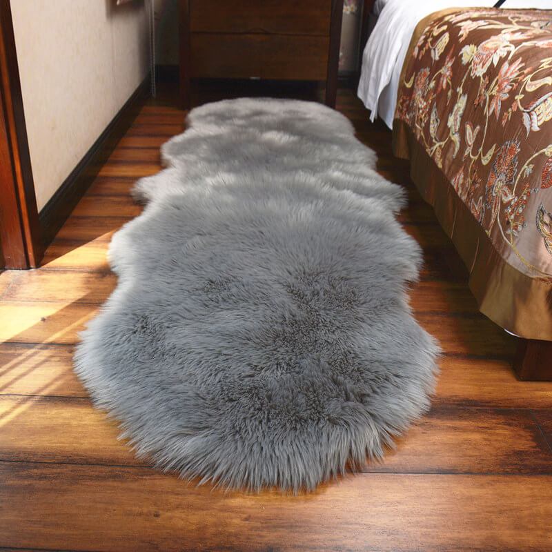 Alfombra de pasillo de piel sintética afelpada de 24 × 47 pulgadas, color beige, con base antideslizante, estilo piel de oveja ultrasuave para pasillo, dormitorio, entrada, sala de estar | Thomler
