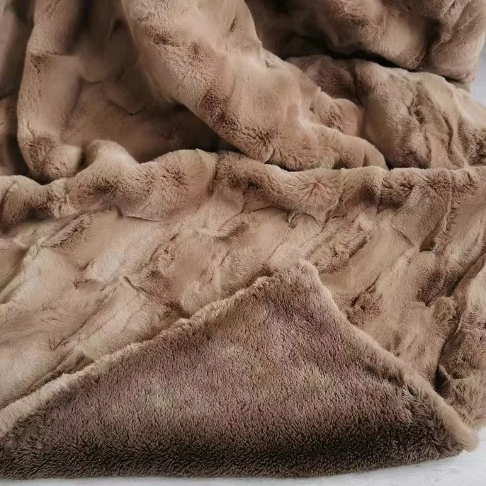 Plush Double-Layer Faux Mink Throw Blanket – Machine Washable Microfiber for Beds & Couches