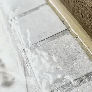 Transparant vloeibaar waterdicht membraan voor daken, kelders, hout, beton & metselwerk | Doe-het-zelf lekkageafdichting voor woningen | Thomler
