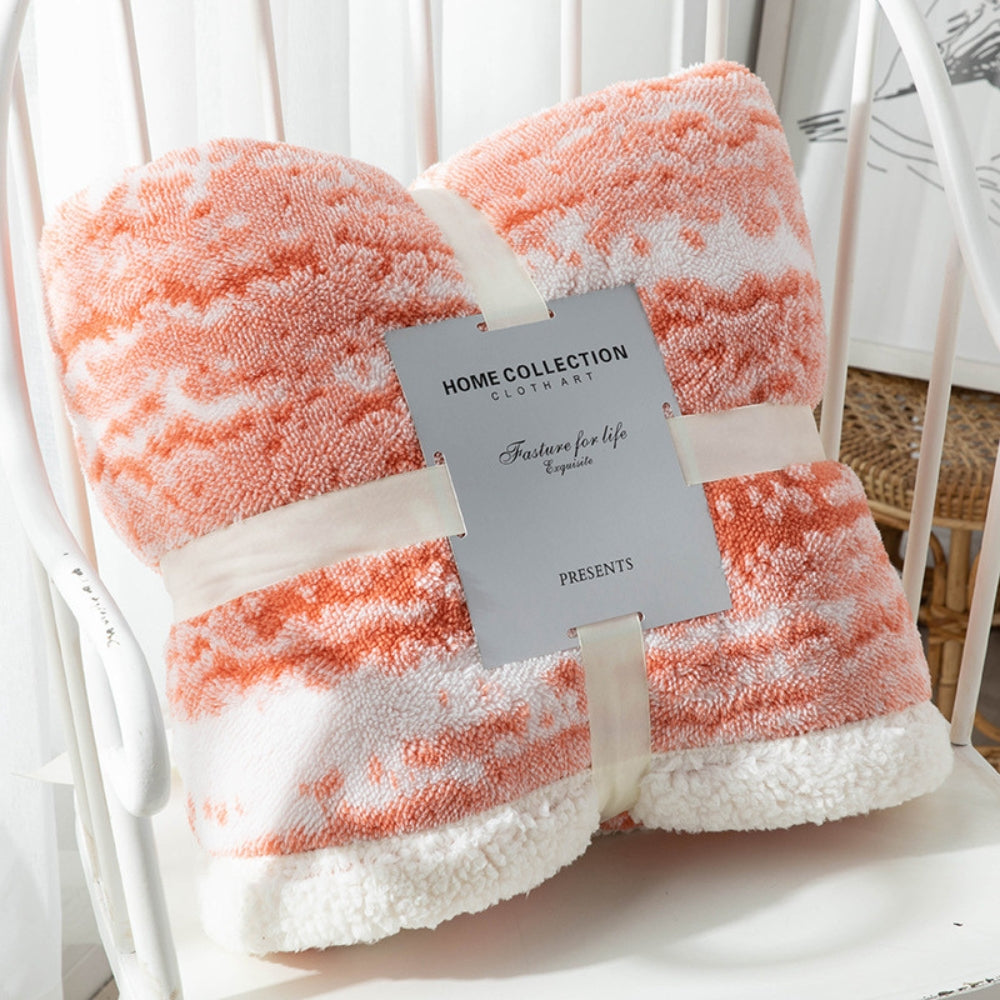 Reversible Dual-Layer Throw with Jacquard Texture & Plush Fleece Lining – Couch or Bed Blanket