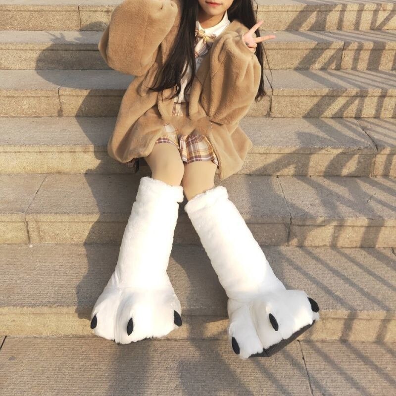 Plush Bear Paw Slippers – Soft Faux Fur House Shoes with Non-Slip Sole for Indoor & Outdoor Wear, Unisex Winter Footwear