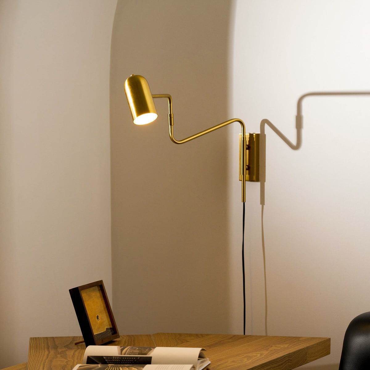 Swing-Arm Reading Sconce with Rotating Shade Metal Plug-In Fixture Black & Gold Finish for Bedroom Living Room Study Nook Task Lighting | Thomler