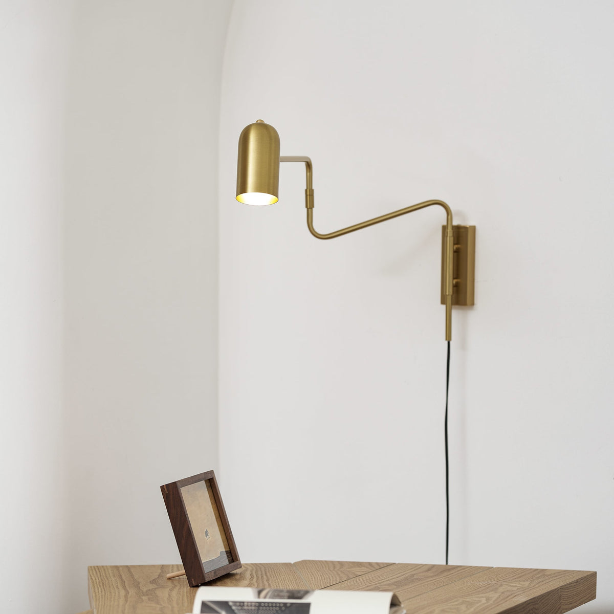 Swing-Arm Reading Sconce with Rotating Shade Metal Plug-In Fixture Black & Gold Finish for Bedroom Living Room Study Nook Task Lighting | Thomler