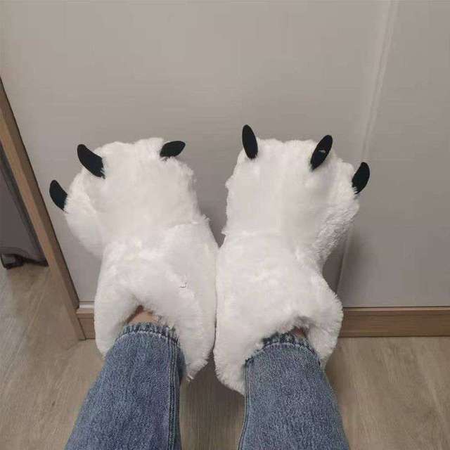 Plush Bear Paw Slippers – Soft Faux Fur House Shoes with Non-Slip Sole for Indoor & Outdoor Wear, Unisex Winter Footwear