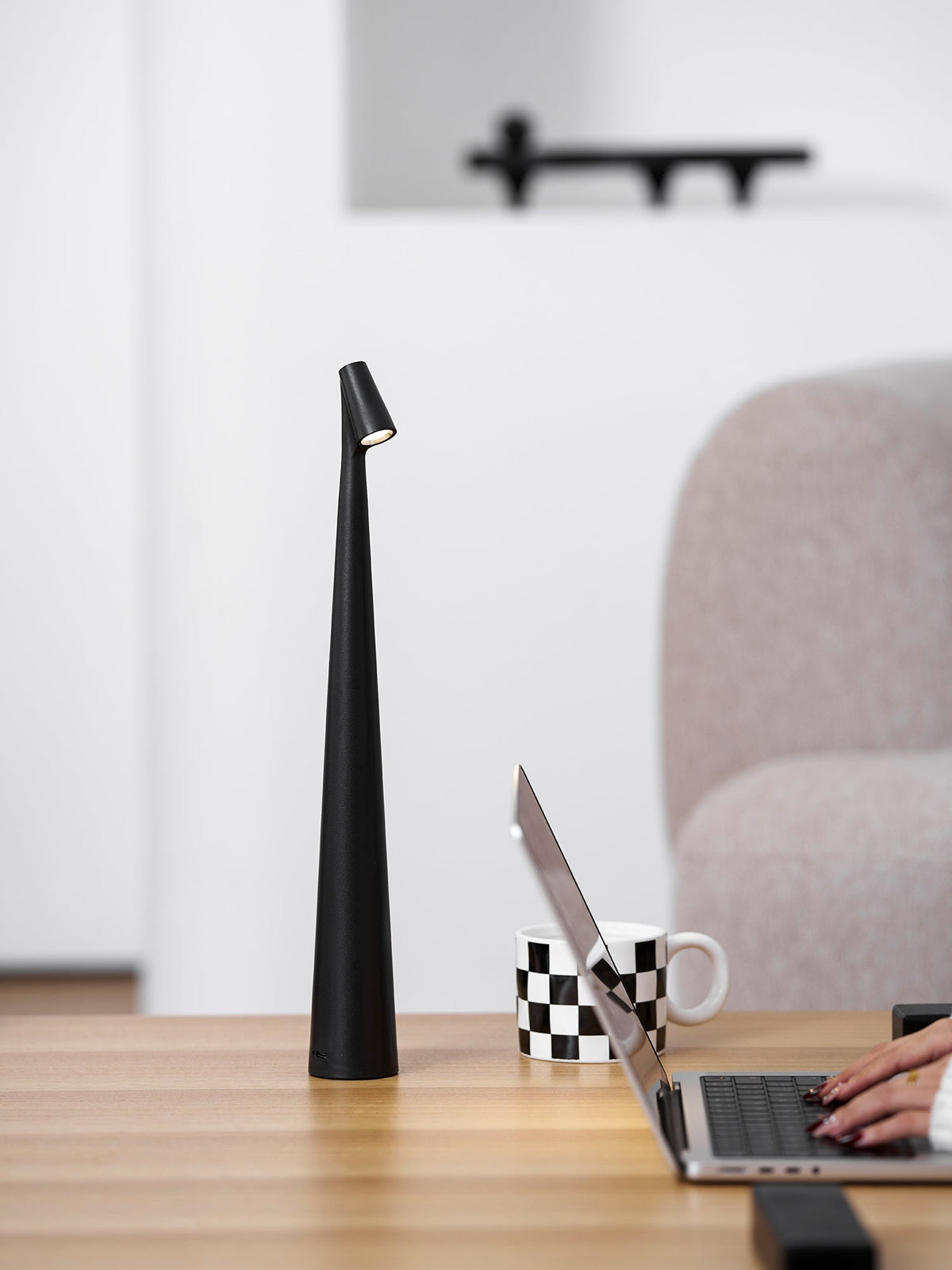 Cordless LED Desk Lamp Rechargeable Touch Control Metal Modern Portable Reading Light 18-Inch Accent Lighting for Home Office Bedroom Nights | Thomler