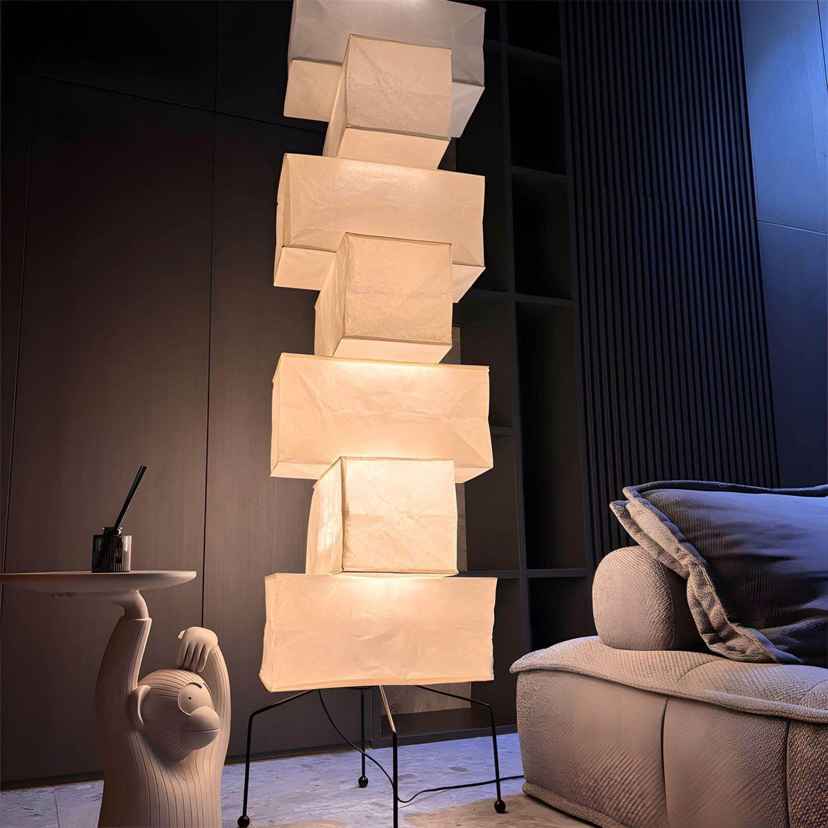 Lámpara de pie alta con pantalla de papel escultural, 19 pulgadas, luz suave y difusa, bambú natural para dormitorio, sala de estar, rincón decorativo, estilo Japandi minimalista Rea | Thomler