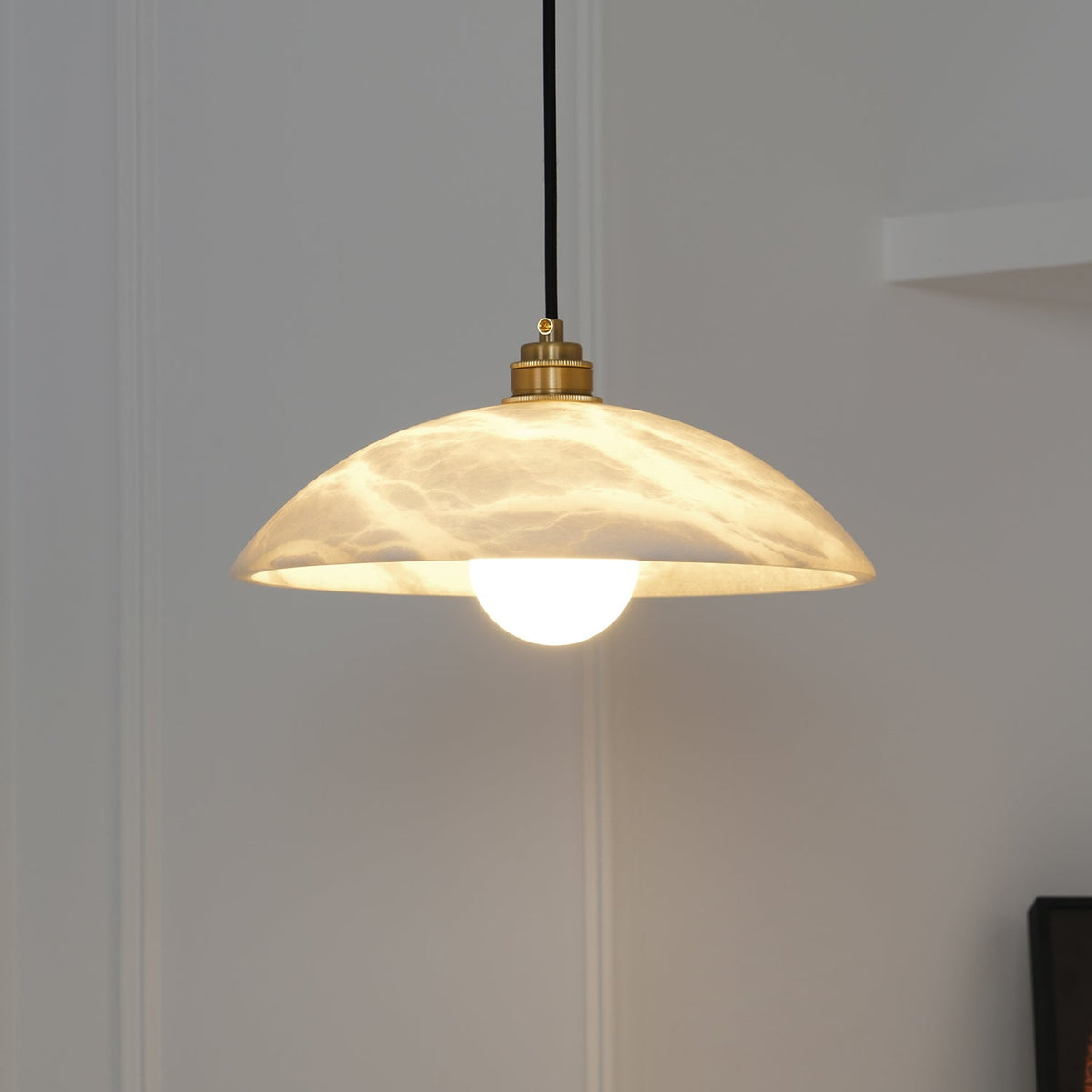 Lámpara de techo tipo globo de piedra blanca de 16 pulgadas, domo con cable ajustable para isla de cocina, comedor o sala de estar, lámpara colgante con casquillo E26 | Thomler