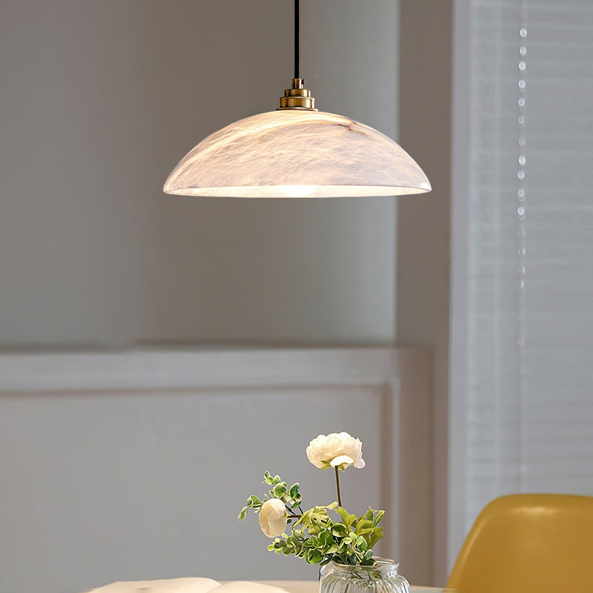 Lámpara de techo tipo globo de piedra blanca de 16 pulgadas, domo con cable ajustable para isla de cocina, comedor o sala de estar, lámpara colgante con casquillo E26 | Thomler