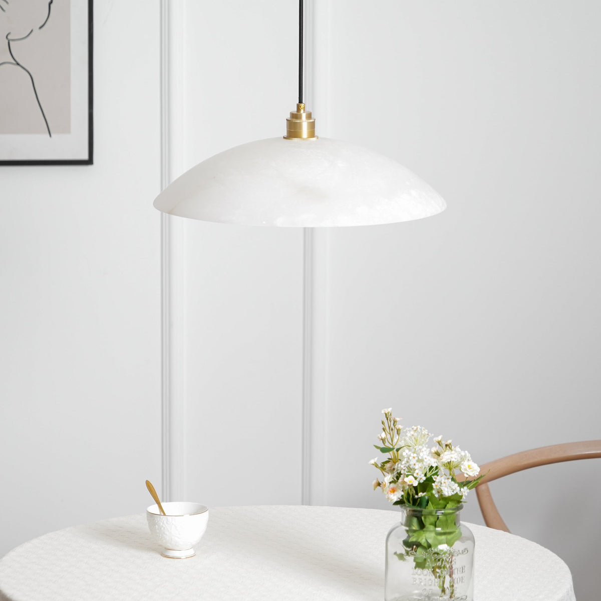 Lámpara de techo tipo globo de piedra blanca de 16 pulgadas, domo con cable ajustable para isla de cocina, comedor o sala de estar, lámpara colgante con casquillo E26 | Thomler