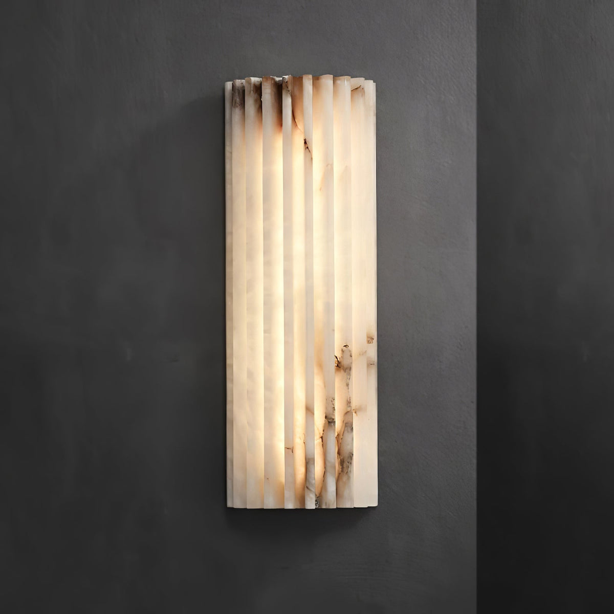 Aplique de pared de piedra natural de 12 pulgadas con LED integrado y superficie estriada, lámpara de interior para dormitorio, pasillo y sala de estar con luz ambiental cálida | Thomler