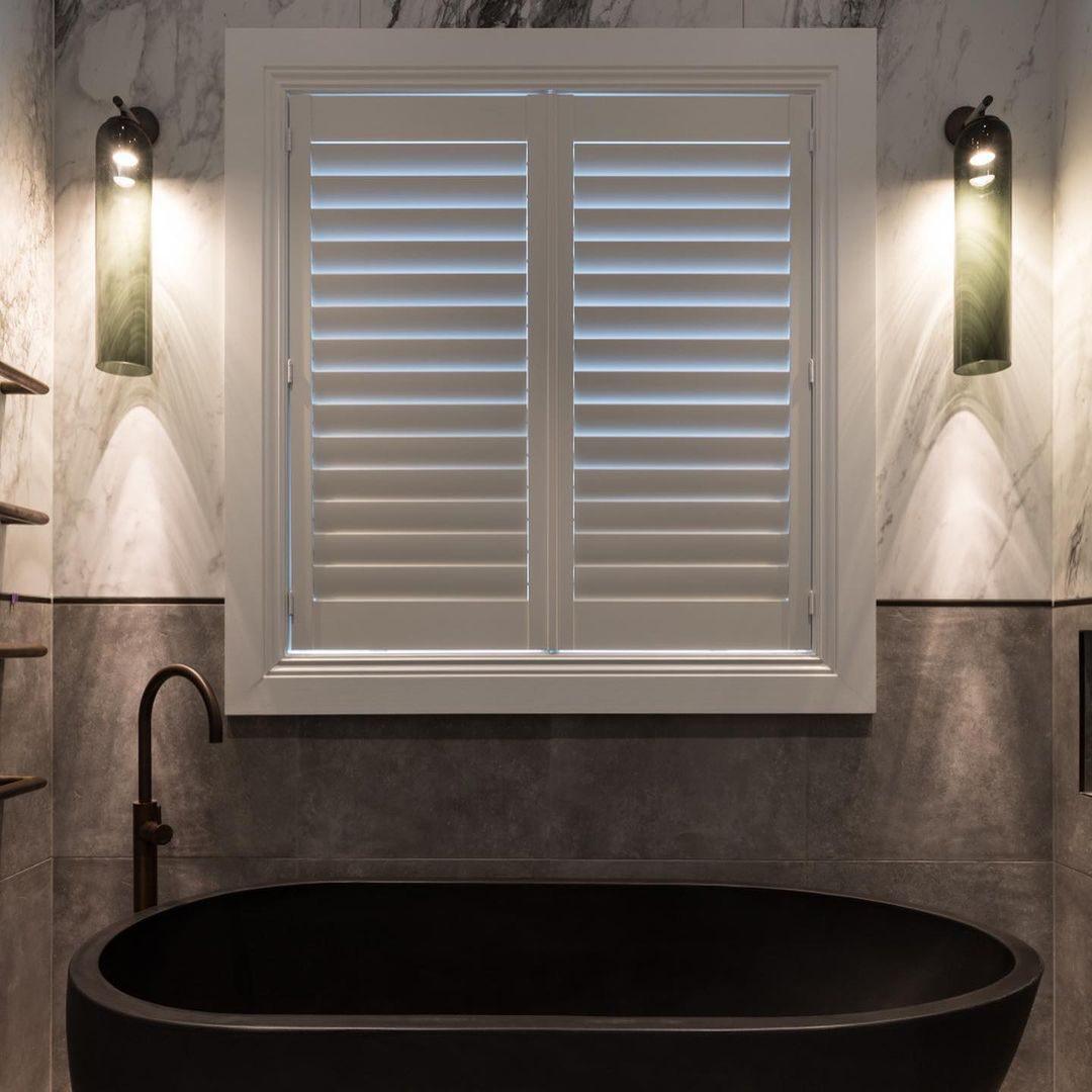 Aplique de pared cilíndrico de cristal, lámpara vertical de 19 pulgadas para sala de estar, dormitorio, pasillo, iluminación ambiental, montaje hacia arriba o hacia abajo, dorado, negro, níquel