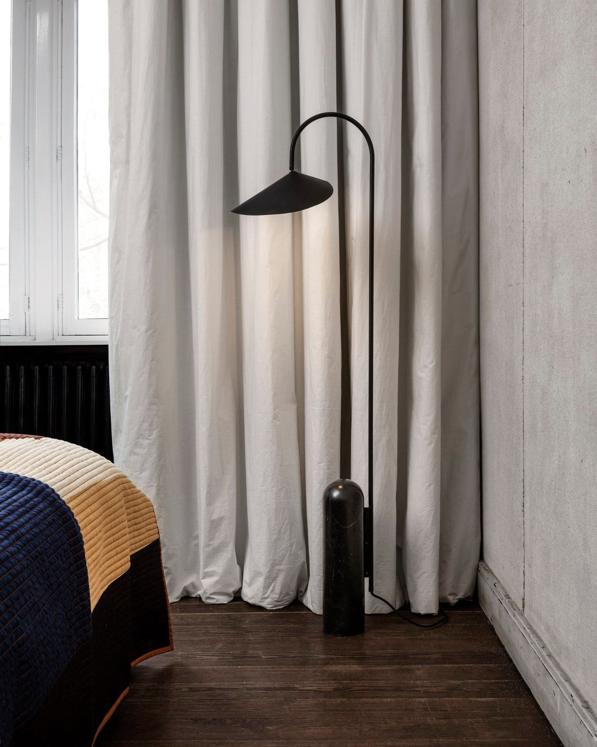 Arched Reading Floor Lamp with Marble Base – Modern Black Metal Accent Light for Living Room, Bedroom & Home Office | Thomler
