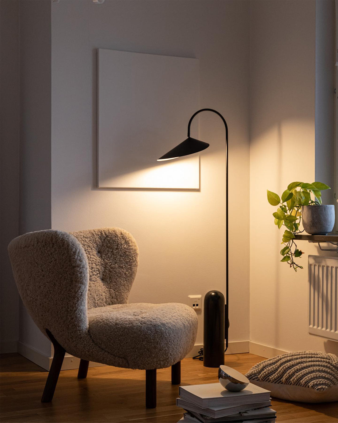Arched Reading Floor Lamp with Marble Base – Modern Black Metal Accent Light for Living Room, Bedroom & Home Office | Thomler