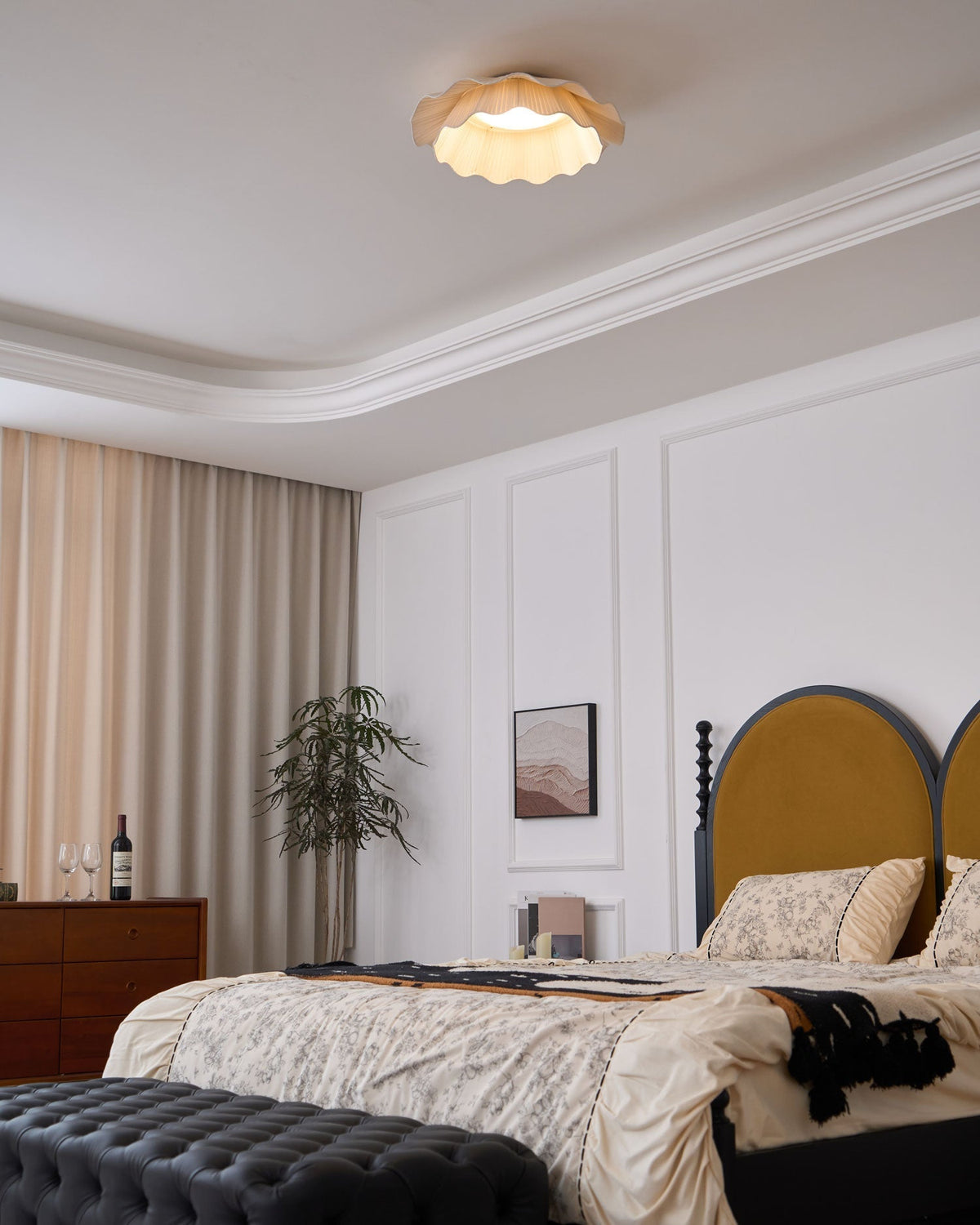 Dimmbare LED-Deckenleuchte, 51 cm, beiger Stoffschirm mit Messingakzent, für Schlafzimmer, Flur, Wohnzimmer, 3 Farbmodi, flache Deckenlampe | Thomler