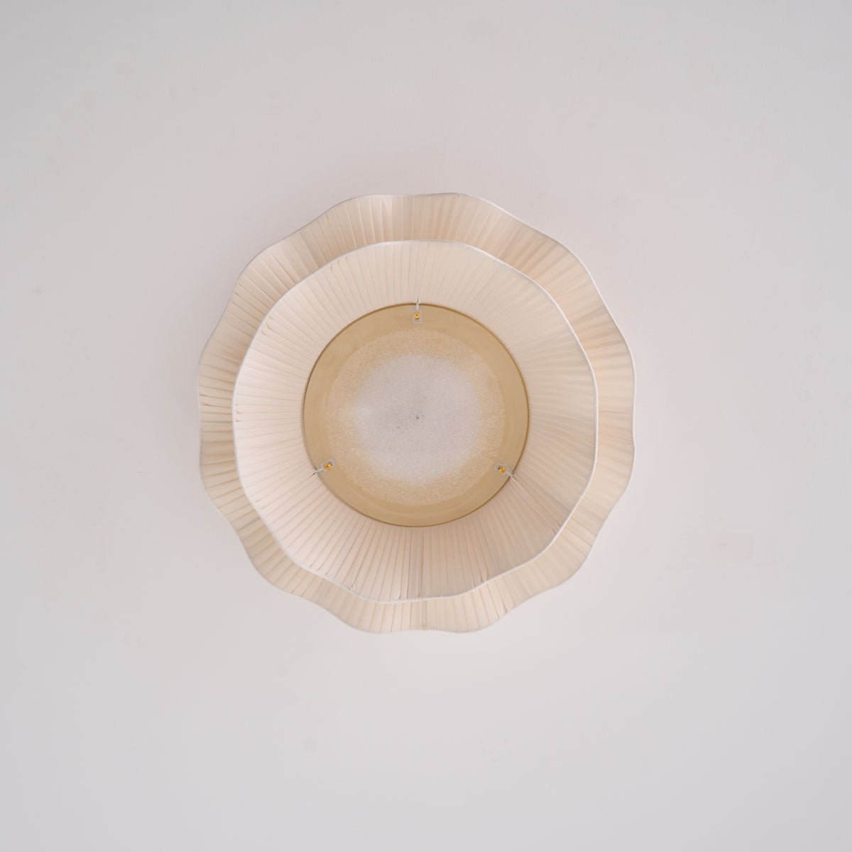 Flush Mount Ceiling Light White Fabric Ripple Shade 20 in Bedroom Ambient LED Integrated Dimmable Low Profile for Living Room Dining Room Mo | Thomler