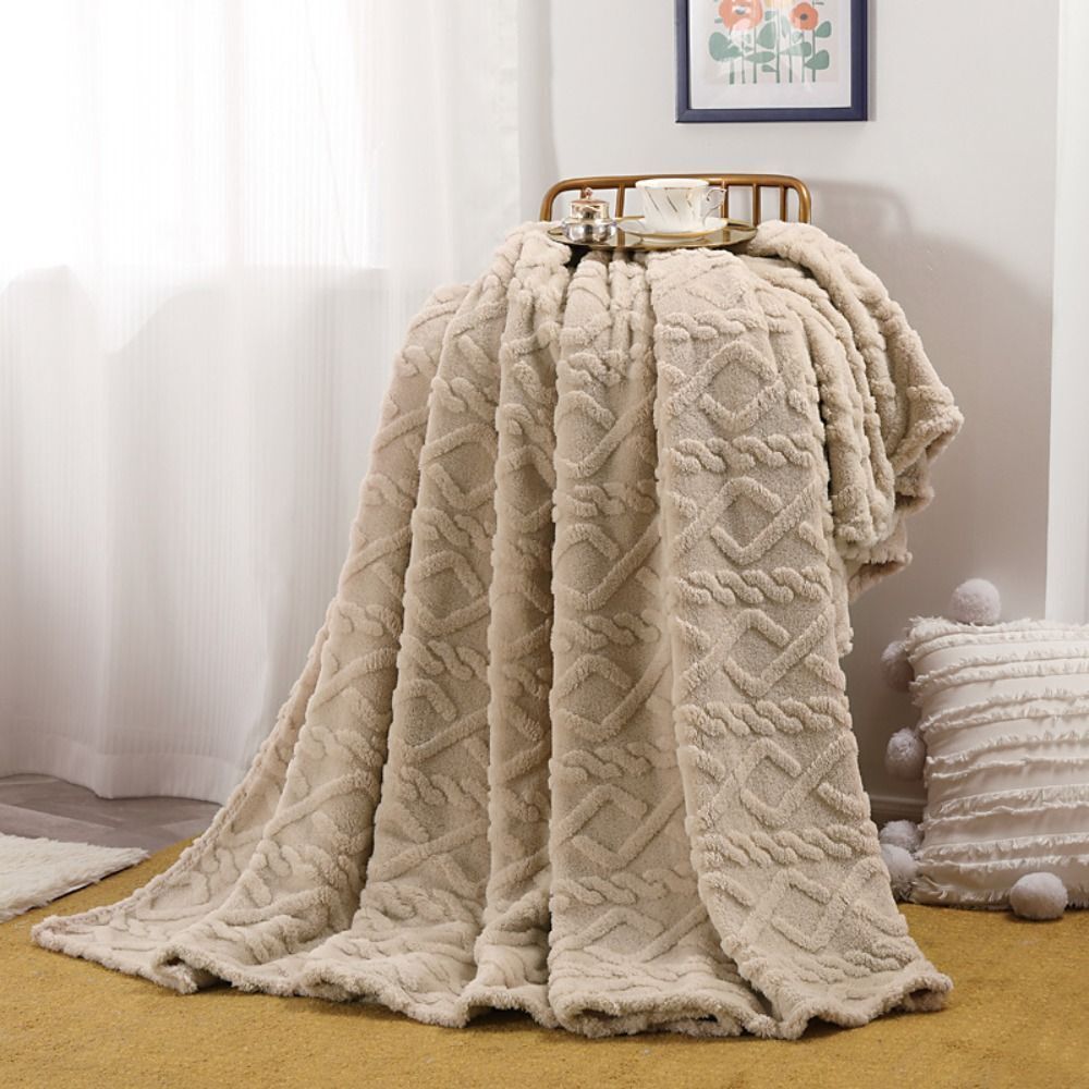 Plush Textured Fleece Throw Blanket – Breathable 3D Knit Design for Couch, Bed & Travel