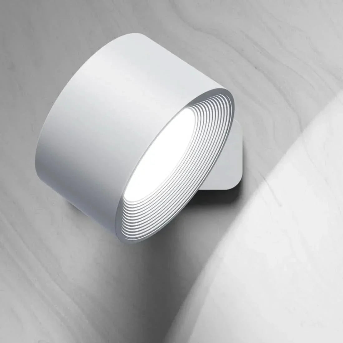 Aplique de pared giratorio LED recargable con control táctil, 3 modos de luz, alimentación por USB, rotación de 360 grados, inalámbrico, luz nocturna para lectura en dormitorio o pasillo | Thomler