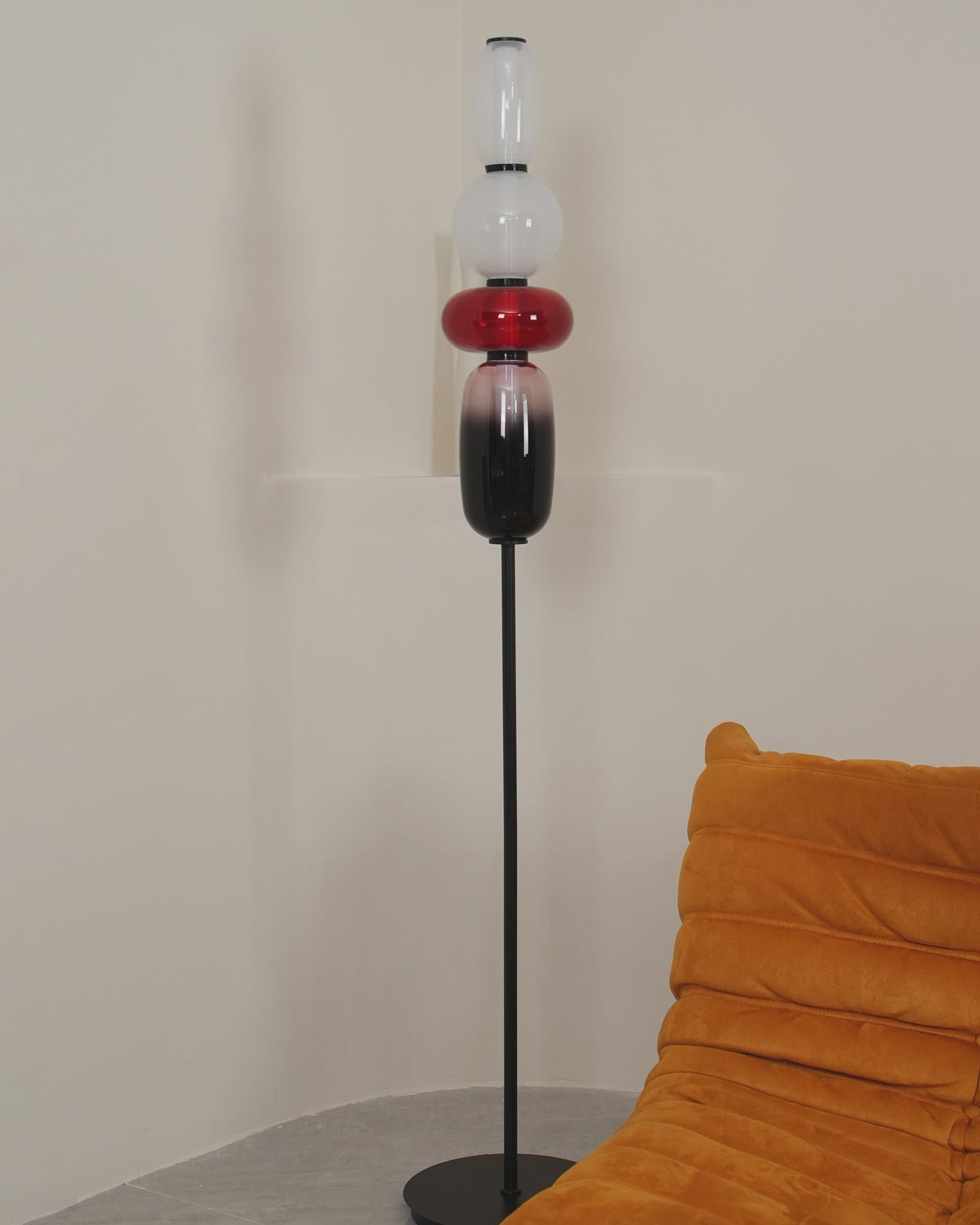 Lámpara de pie alta con temperatura de color ajustable, pantalla de metal y vidrio, iluminación decorativa moderna para dormitorio, sala de estar, rincón de lectura 130 cm | Thomler