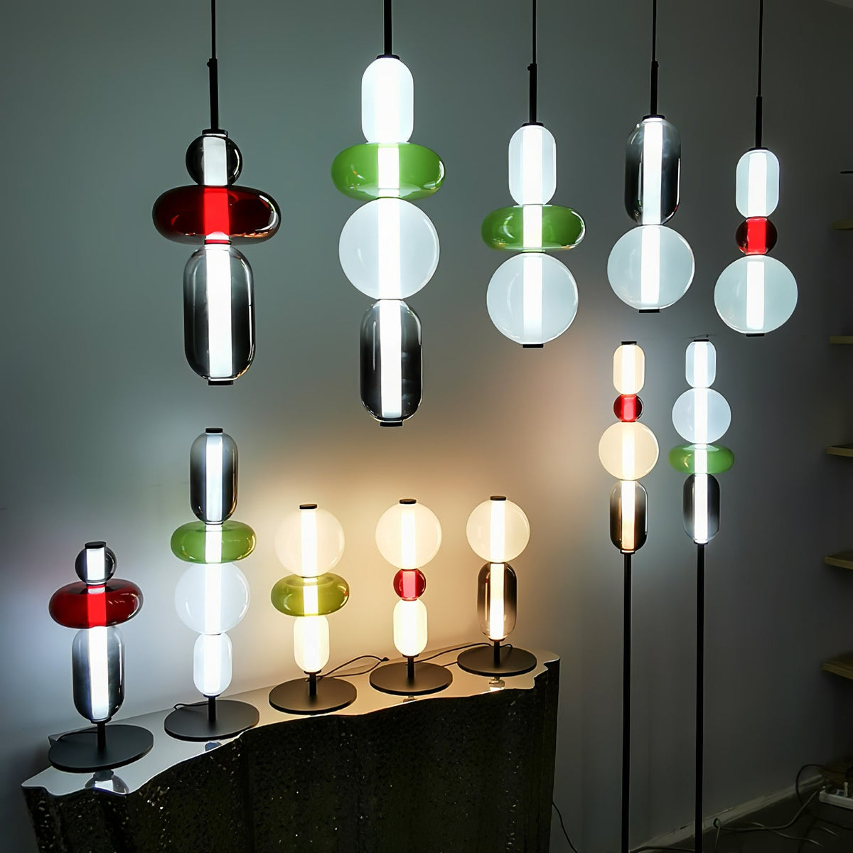 Lámpara de pie alta con temperatura de color ajustable, pantalla de metal y vidrio, iluminación decorativa moderna para dormitorio, sala de estar, rincón de lectura 130 cm | Thomler