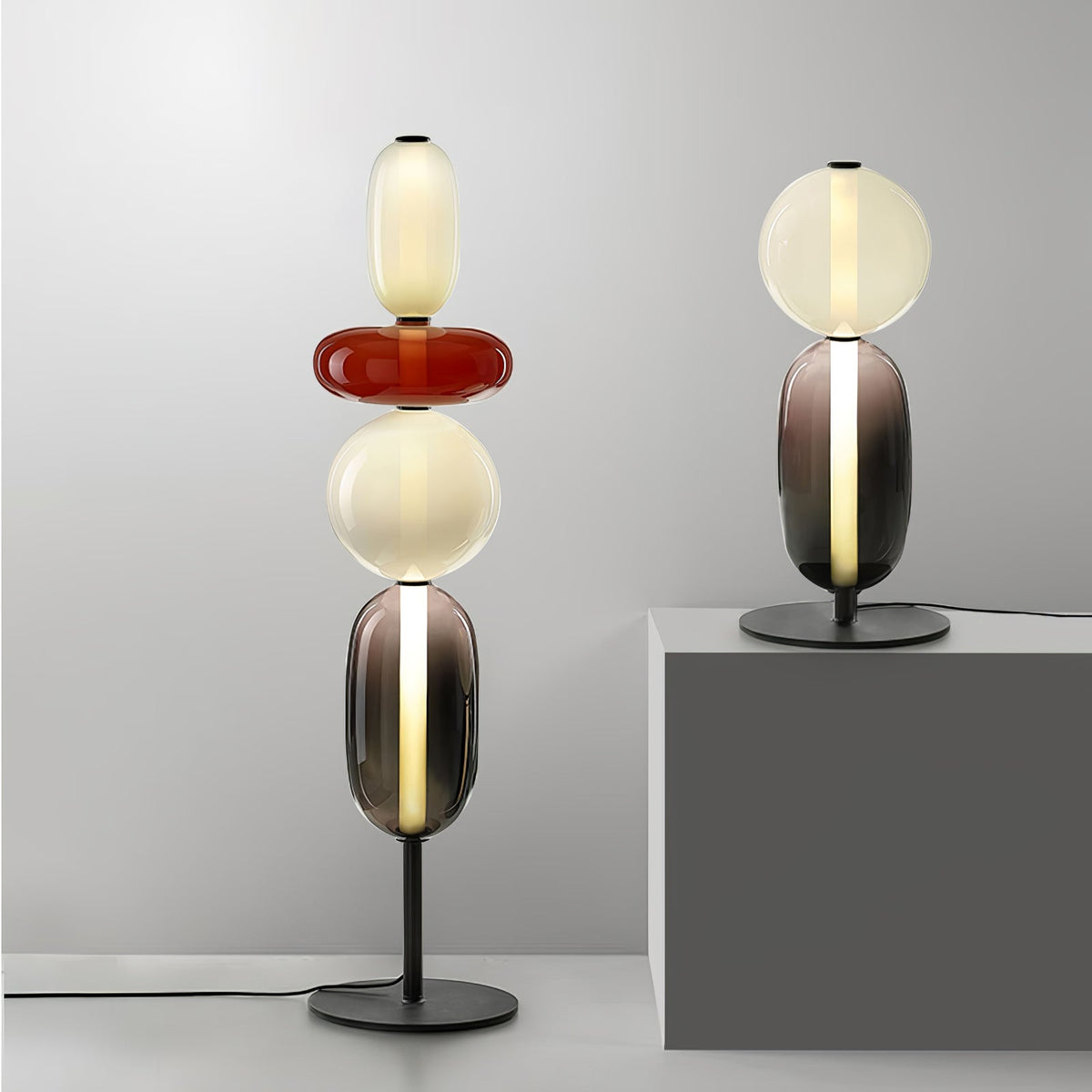 Lámpara de pie alta con temperatura de color ajustable, pantalla de metal y vidrio, iluminación decorativa moderna para dormitorio, sala de estar, rincón de lectura 130 cm | Thomler