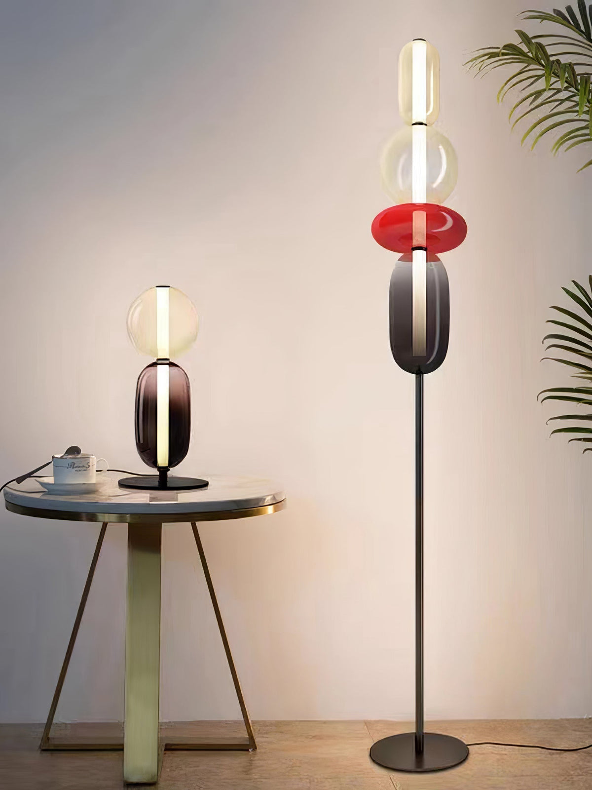 Lámpara de pie alta con temperatura de color ajustable, pantalla de metal y vidrio, iluminación decorativa moderna para dormitorio, sala de estar, rincón de lectura 130 cm | Thomler