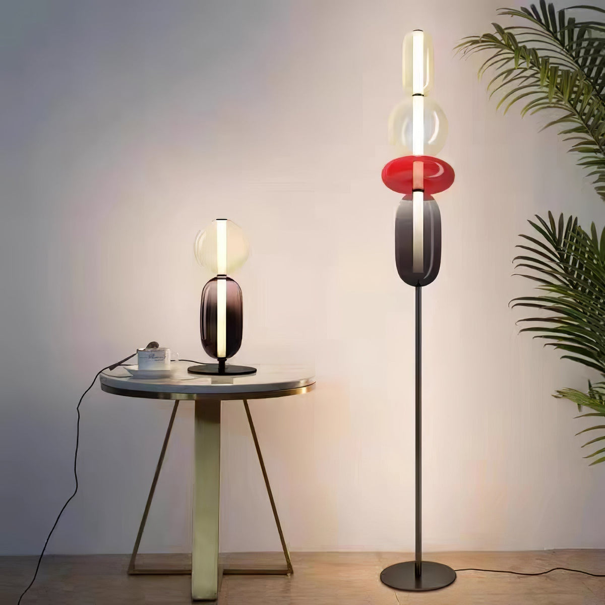Lámpara de pie alta con temperatura de color ajustable, pantalla de metal y vidrio, iluminación decorativa moderna para dormitorio, sala de estar, rincón de lectura 130 cm | Thomler