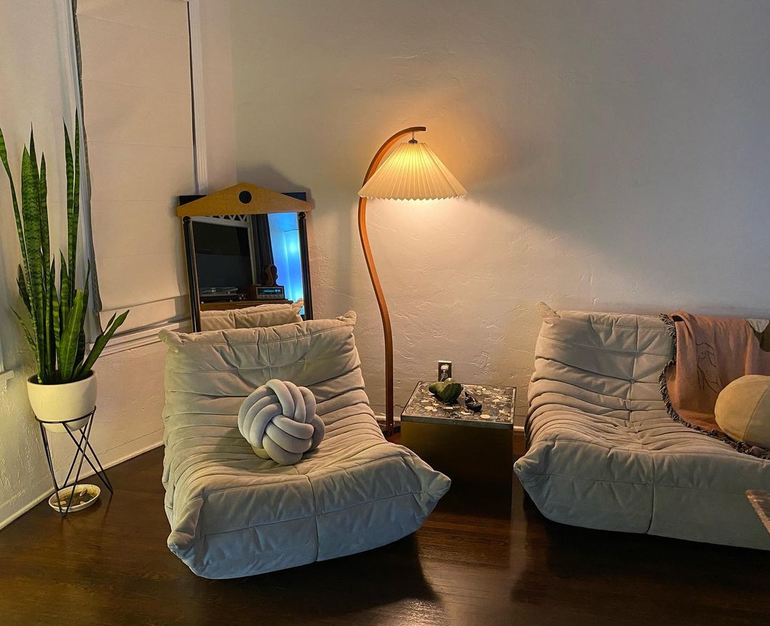 Bogen-Leseleuchte aus Holz mit Stoffschirm, 150 cm hoch, moderne Leuchte für über das Sofa, natürliche Oberfläche für Wohn- und Schlafzimmer, minimalistische Stehleuchte | Thomler