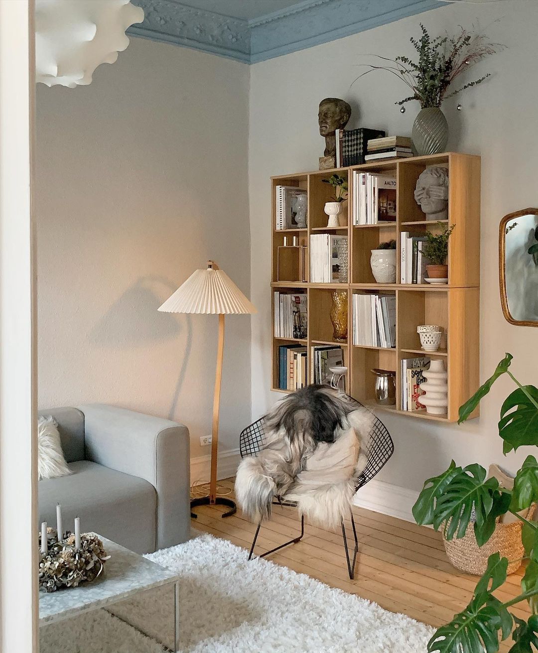 Bogen-Leseleuchte aus Holz mit Stoffschirm, 150 cm hoch, moderne Leuchte für über das Sofa, natürliche Oberfläche für Wohn- und Schlafzimmer, minimalistische Stehleuchte | Thomler