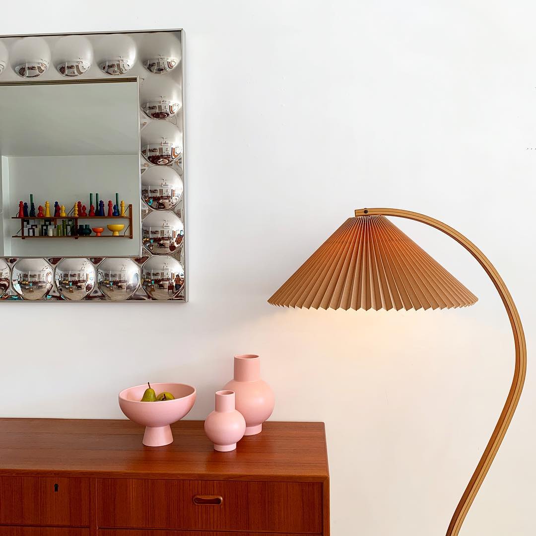 Bogen-Leseleuchte aus Holz mit Stoffschirm, 150 cm hoch, moderne Leuchte für über das Sofa, natürliche Oberfläche für Wohn- und Schlafzimmer, minimalistische Stehleuchte | Thomler