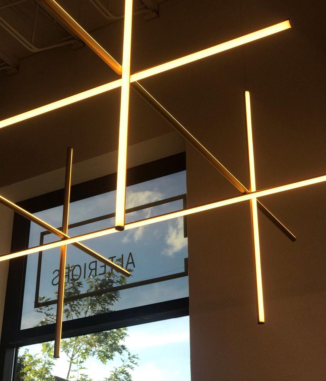 Geometrische Raster-Deckenleuchte für Esszimmer & offene Bereiche | Höhenverstellbarer LED-Kronleuchter | Modernes Aluminium-Schienensystem | Multi | Thomler