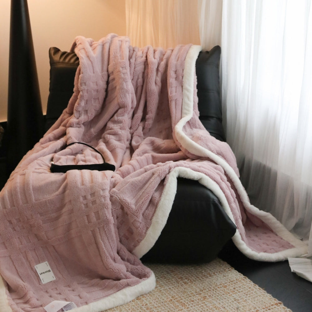 Textured Microfiber Throw Blanket for Couch & Bed – Plush Warmth for Fall & Winter