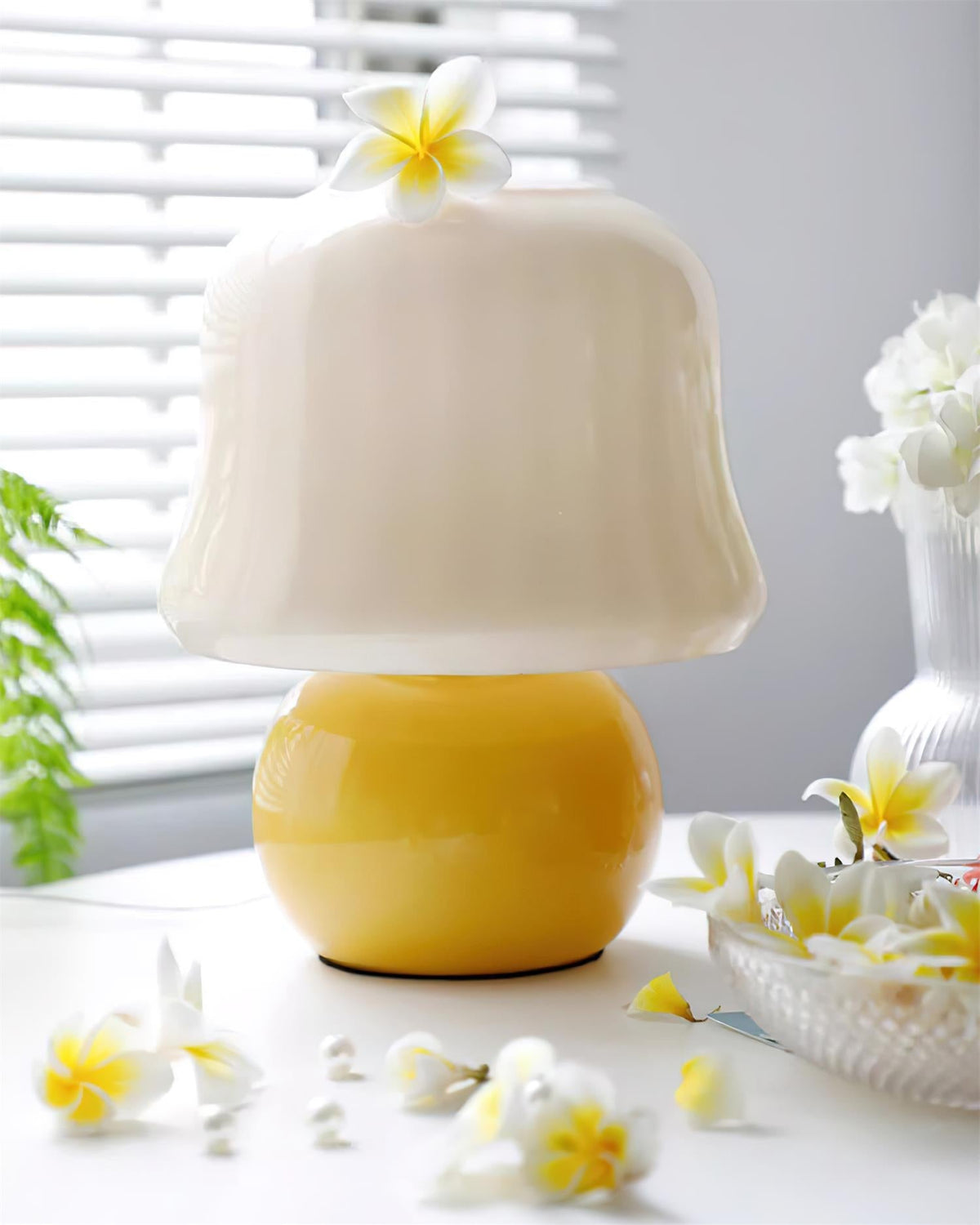Ceramic Accent Lamp with Enamel Shade 11.4 in Beige for Nightstands Bedrooms Living Rooms Study Desks Side Tables E14 Socket 15W Soft Glow | Thomler