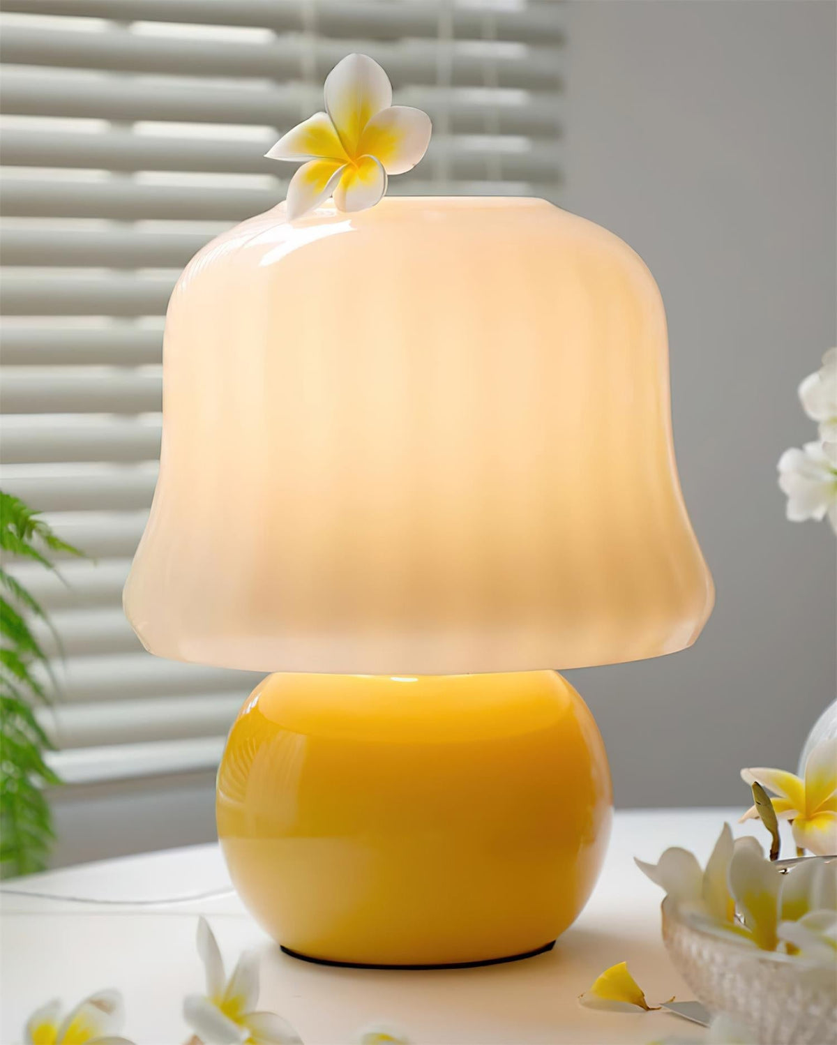 Ceramic Accent Lamp with Enamel Shade 11.4 in Beige for Nightstands Bedrooms Living Rooms Study Desks Side Tables E14 Socket 15W Soft Glow | Thomler