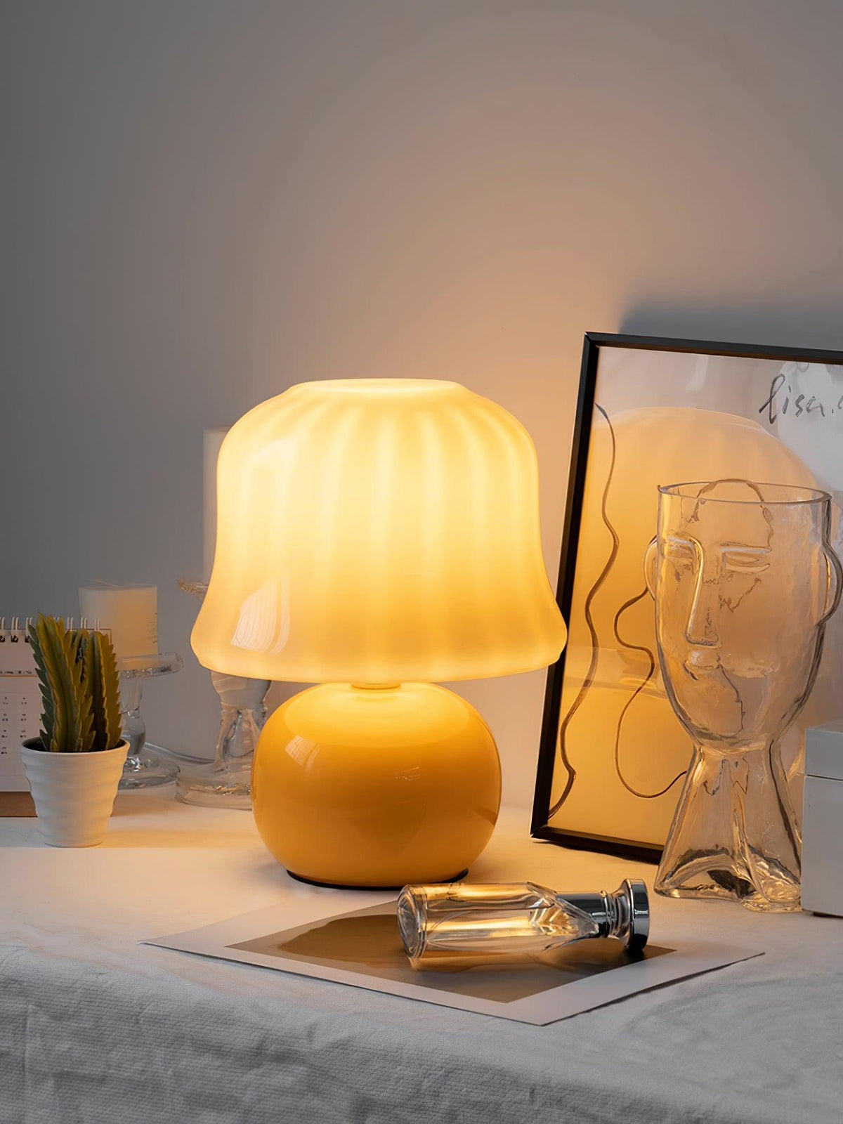 Ceramic Accent Lamp with Enamel Shade 11.4 in Beige for Nightstands Bedrooms Living Rooms Study Desks Side Tables E14 Socket 15W Soft Glow | Thomler