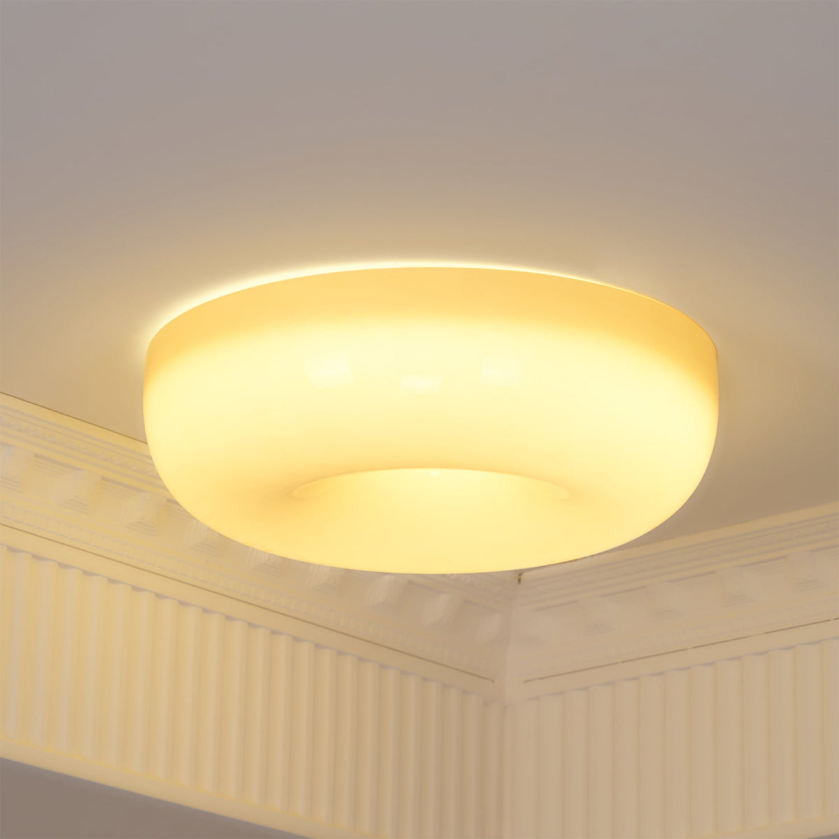 Lámpara de techo de montaje empotrado con cúpula de cristal de 16 pulgadas, color crema, redonda, LED, para dormitorio, sala de estar, comedor, perfil bajo, regulable, moderna para el hogar | Thomler