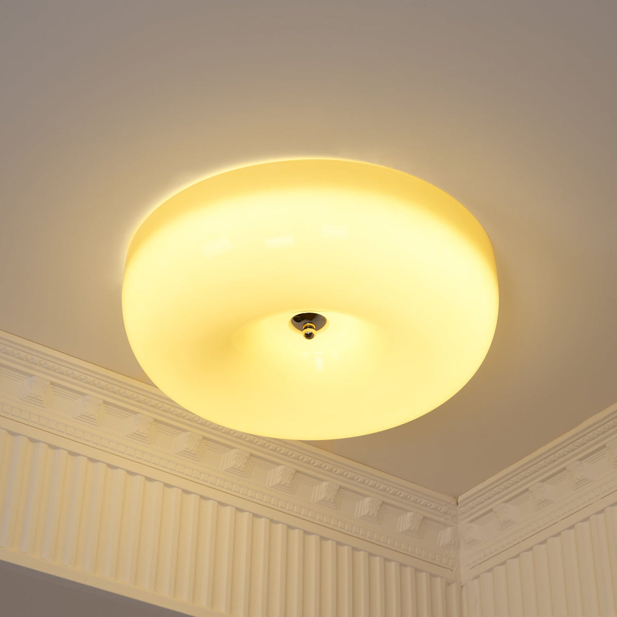 Lámpara de techo de montaje empotrado con cúpula de cristal de 16 pulgadas, color crema, redonda, LED, para dormitorio, sala de estar, comedor, perfil bajo, regulable, moderna para el hogar | Thomler