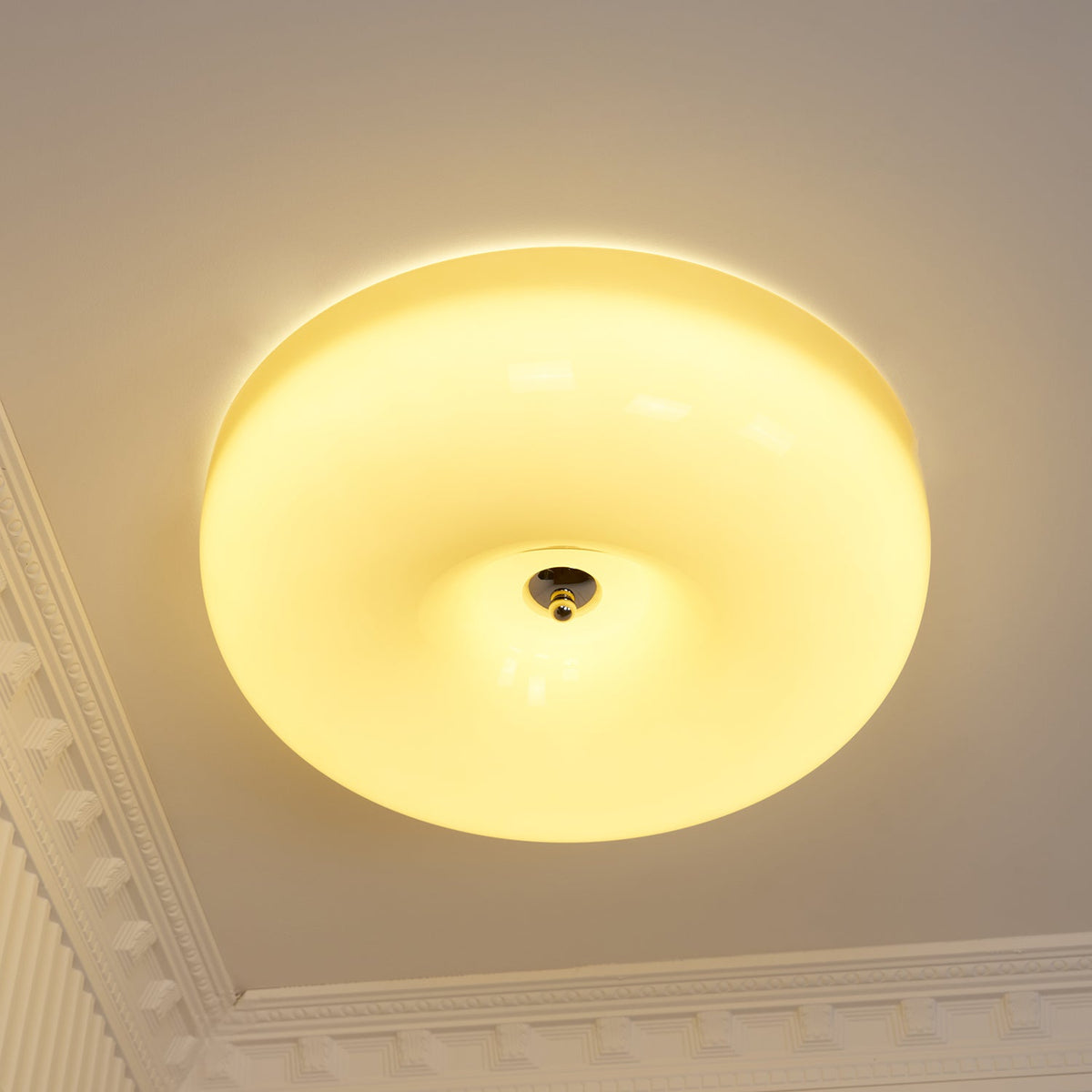 Lámpara de techo de montaje empotrado con cúpula de cristal de 16 pulgadas, color crema, redonda, LED, para dormitorio, sala de estar, comedor, perfil bajo, regulable, moderna para el hogar | Thomler