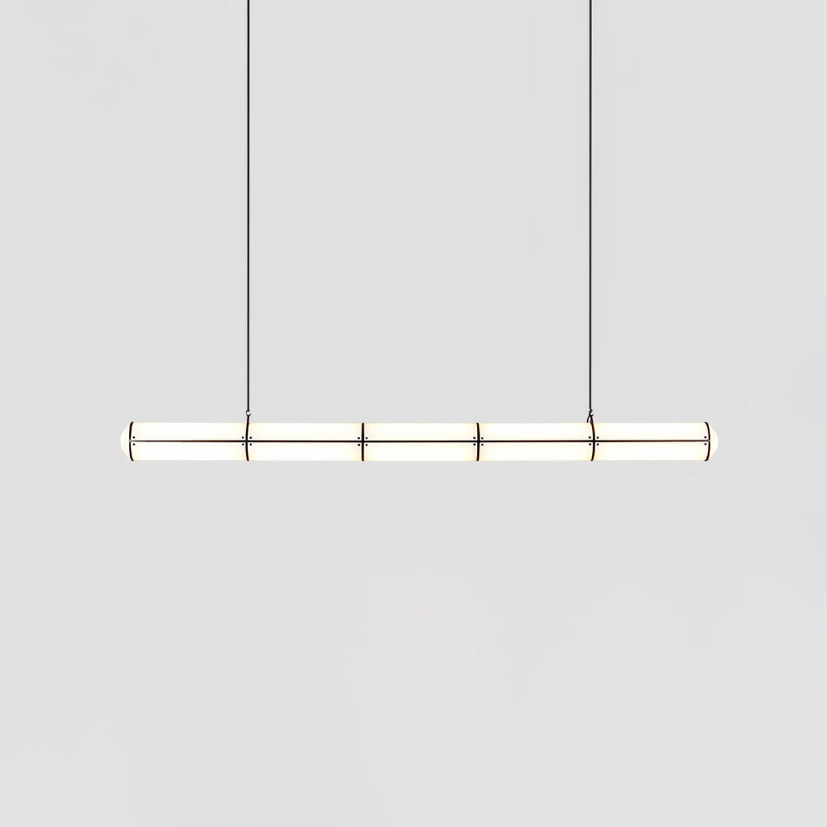 Lámpara LED lineal ajustable de 59 pulgadas, metal y acrílico, tres temperaturas de color para comedor, cocina, sala de estar, interior moderno L | Thomler