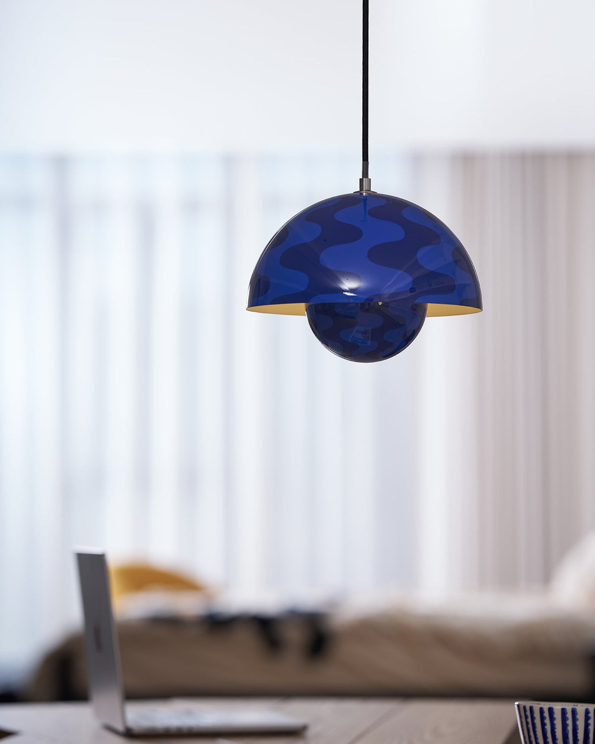Geometric Aluminum Hanging Fixture 9 Inch Matte Modern Overhead Illumination for Kitchen Dining Room Entry | Thomler