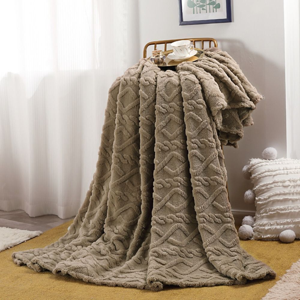 Plush Textured Fleece Throw Blanket – Breathable 3D Knit Design for Couch, Bed & Travel