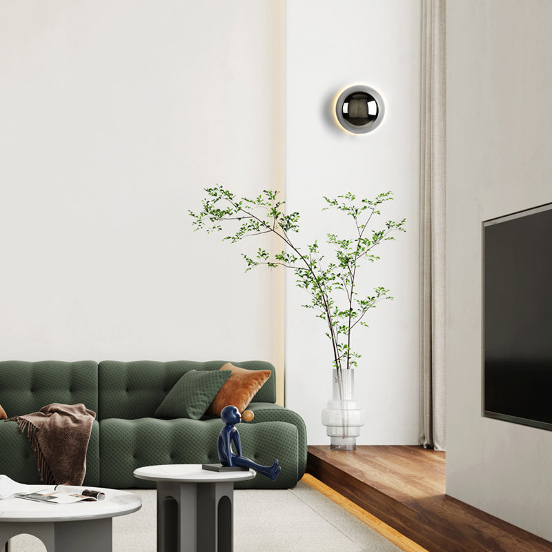 Sphärische Glas-Wandleuchte mit Eisenakzent – LED-Ambientebeleuchtung für Eingangsbereich, Schlaf- und Wohnzimmer – moderne, minimalistische Wohnraumleuchte | Thomler