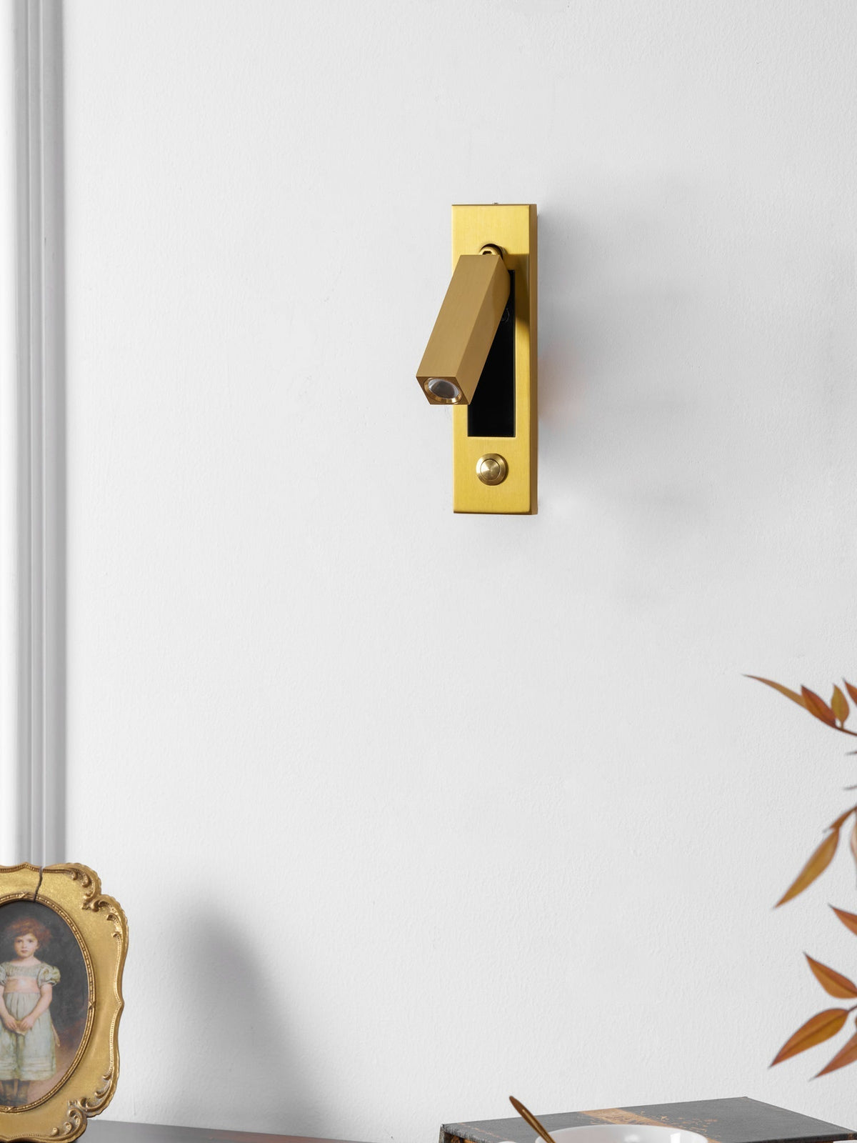 Lámpara de pared articulada de aluminio para lectura, estudio y cabecera