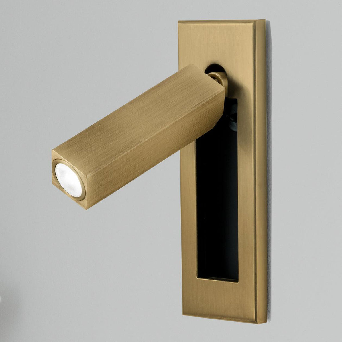 Lámpara de pared articulada de aluminio para lectura, estudio y cabecera