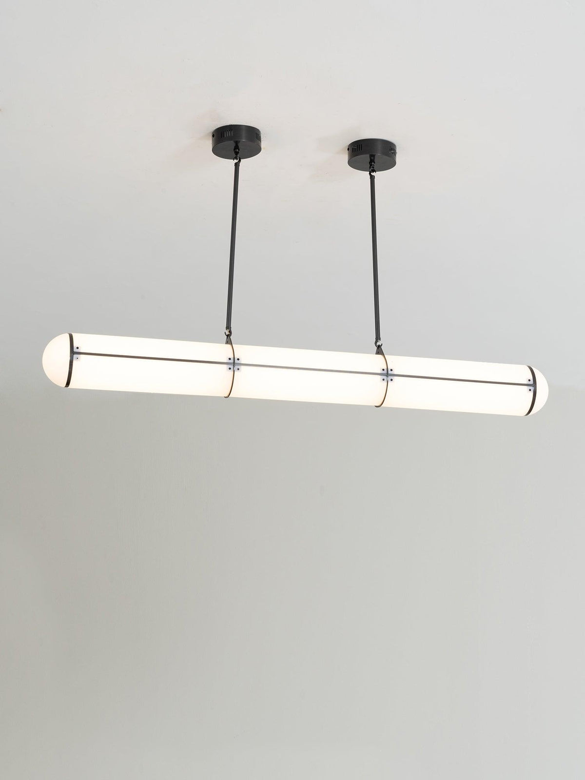 Lámpara LED lineal ajustable de 59 pulgadas, metal y acrílico, tres temperaturas de color para comedor, cocina, sala de estar, interior moderno L | Thomler