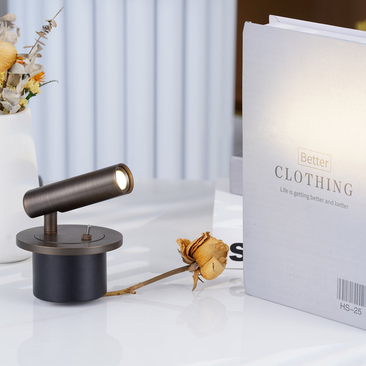 Verstellbare LED-Lesewandleuchte, schwarzes Metall, 12-Zoll-Schwenkarm für Nachttisch im Schlafzimmer, gerichtete Arbeitsleuchte, modernes Wandmodell | Thomler