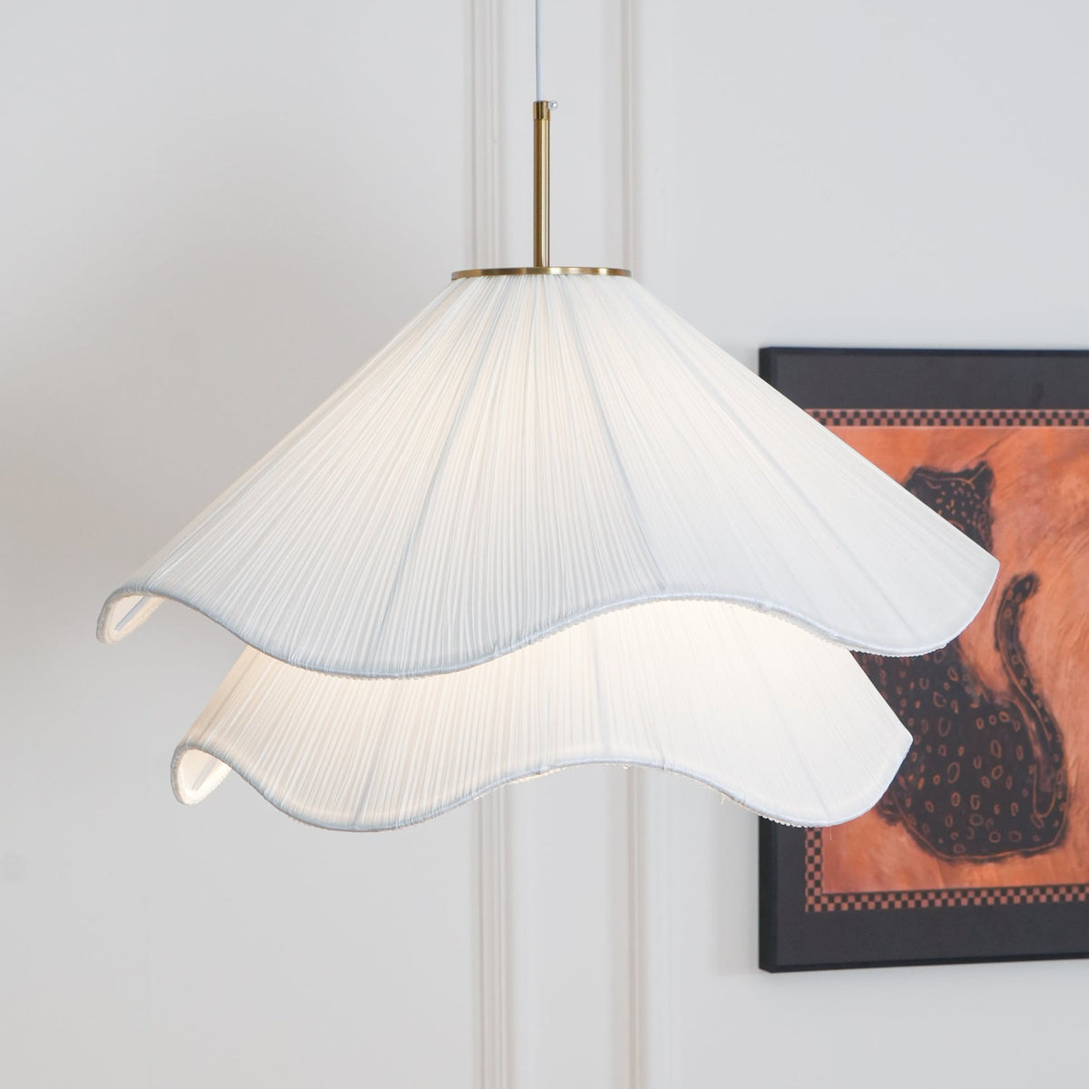 Lámpara colgante de pétalos de flores en capas, blanca y dorada, 24 pulgadas de diámetro, altura ajustable para comedor, cocina, dormitorio, sobre la mesa o isla | Thomler