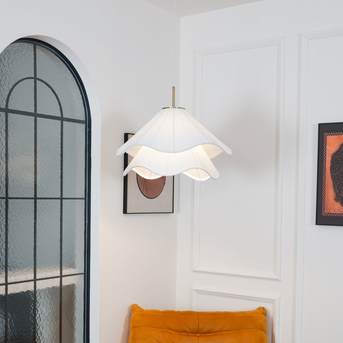Lámpara colgante de pétalos de flores en capas, blanca y dorada, 24 pulgadas de diámetro, altura ajustable para comedor, cocina, dormitorio, sobre la mesa o isla | Thomler